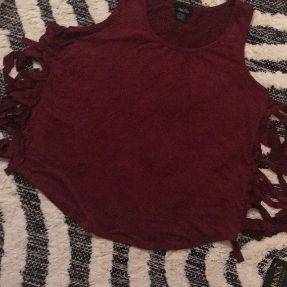 Velvet feel top with fringes - Picture 4 of 4